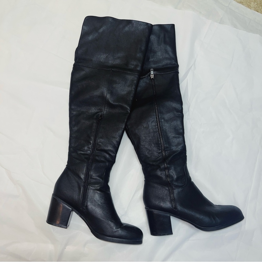 thigh high black Women's Boots zipper closure size 10